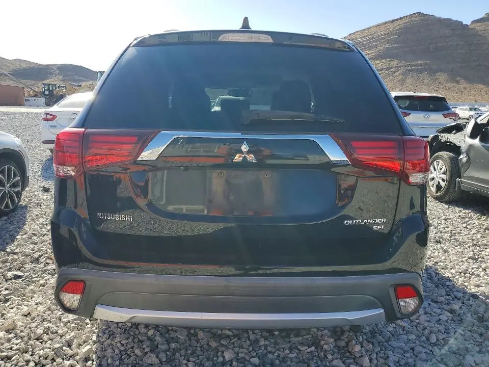 2017 MITSUBISHI OUTLANDER SE  