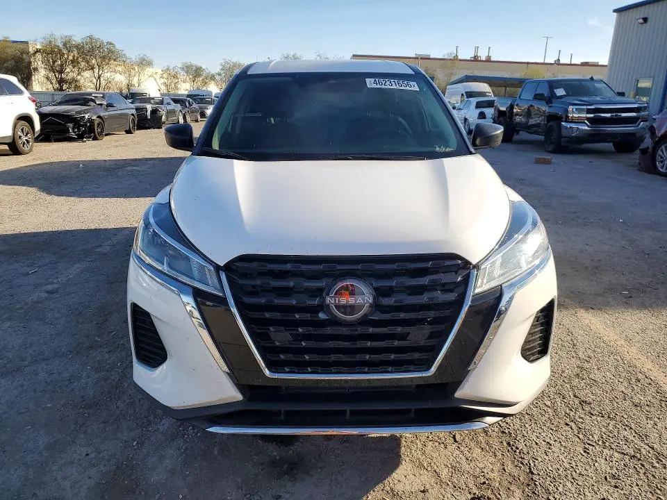 2024 NISSAN KICKS S  