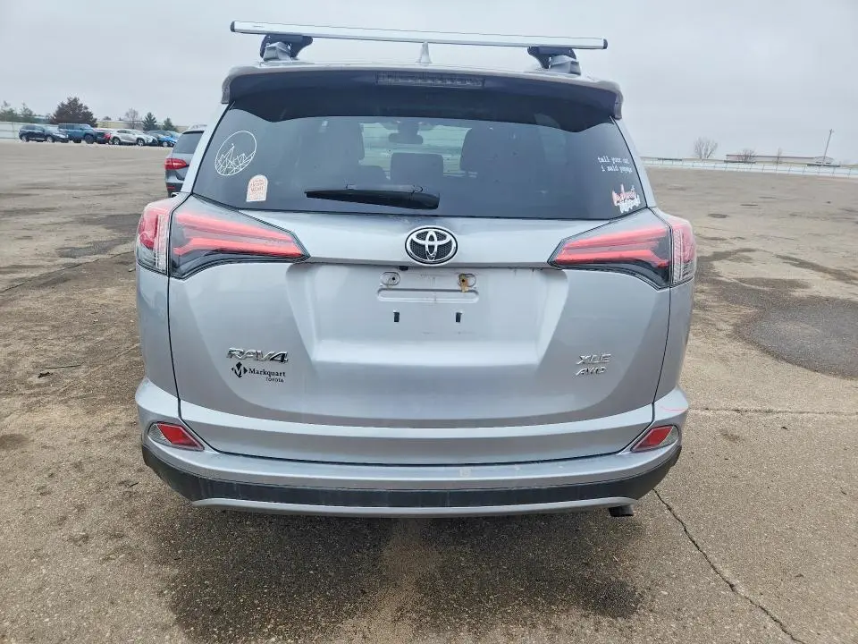 2017 TOYOTA RAV4 XLE  