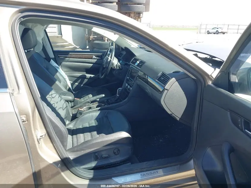 2015 VOLKSWAGEN PASSAT 2.0L TDI SEL PREMIUM