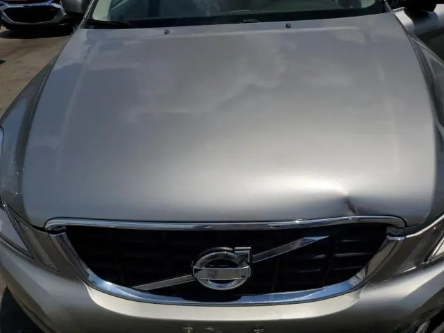 2011 VOLVO XC60 3.2  