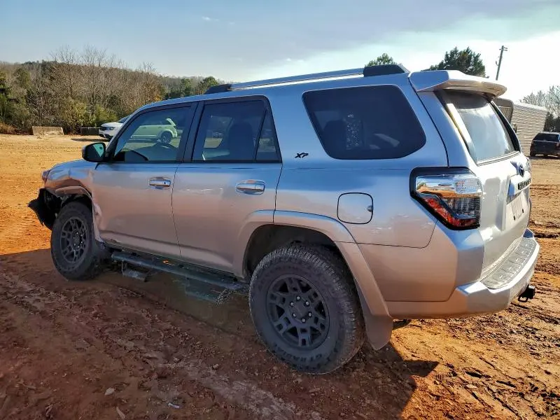 2023 TOYOTA 4RUNNER SE  
