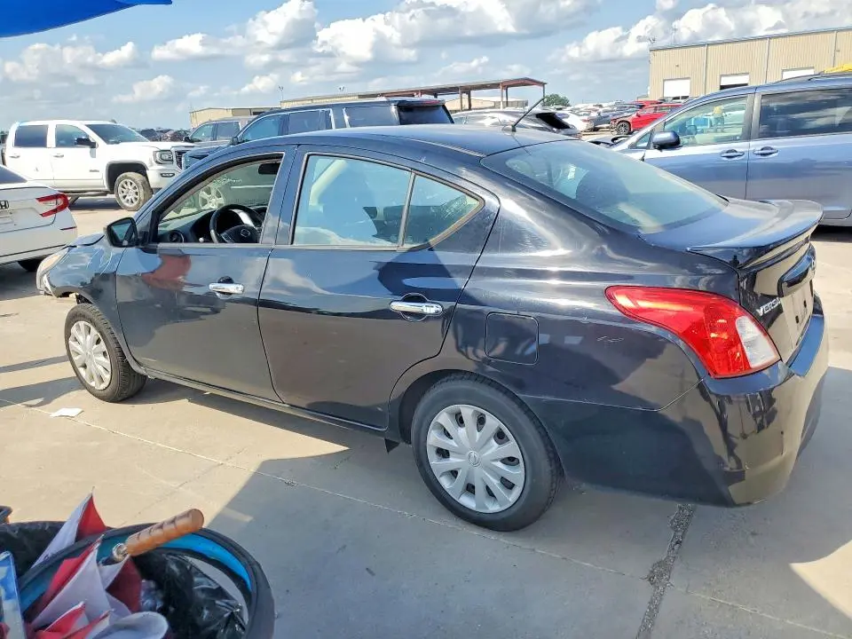2018 NISSAN VERSA SV  