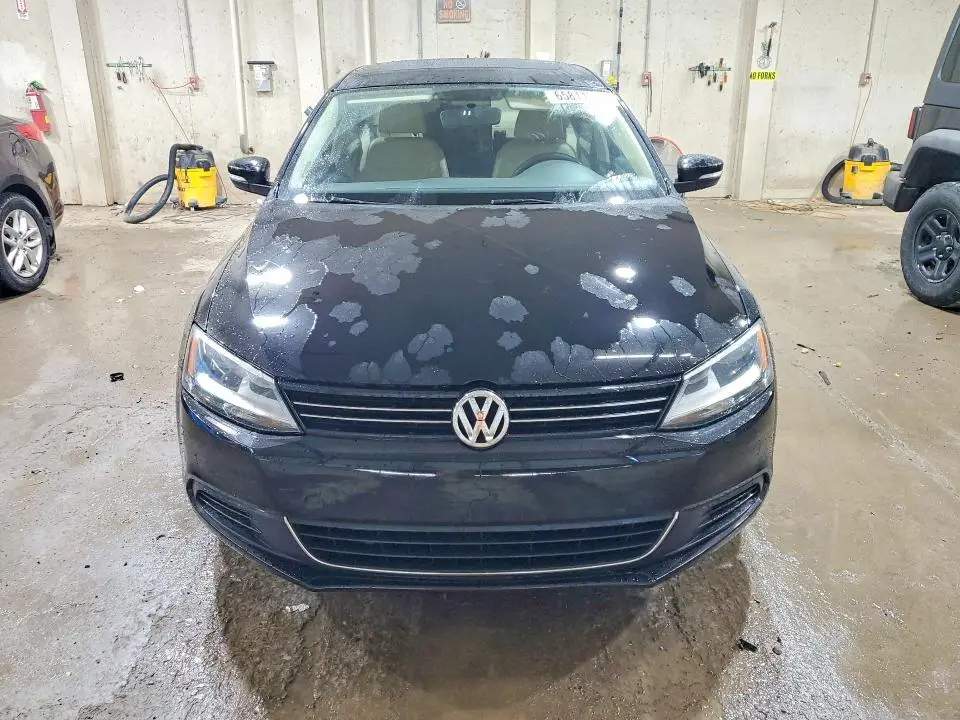 2014 VOLKSWAGEN JETTA SE  