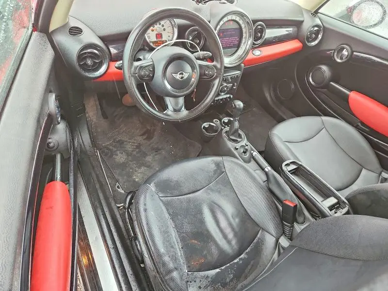 2011 MINI COOPER   