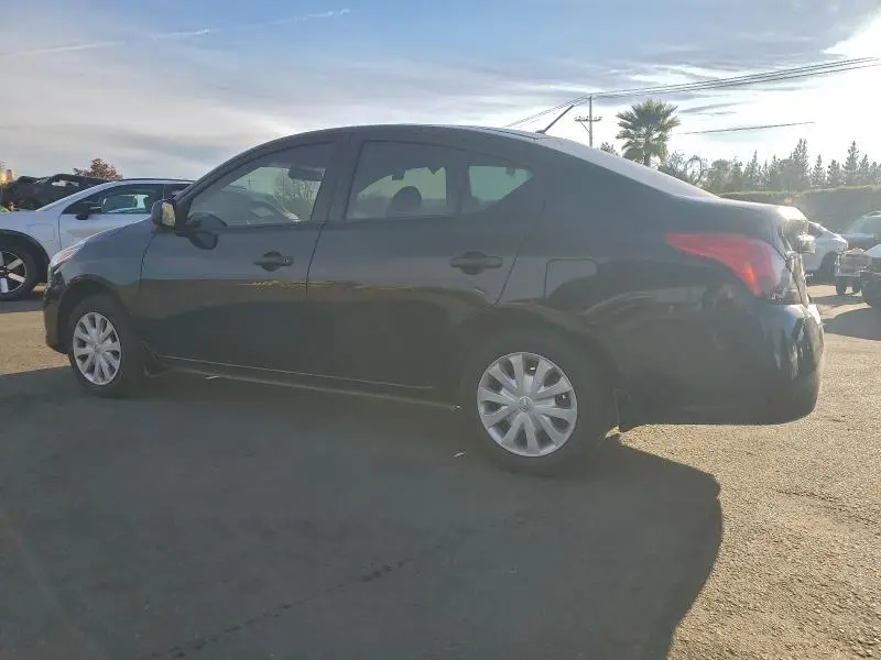 2015 NISSAN VERSA S  