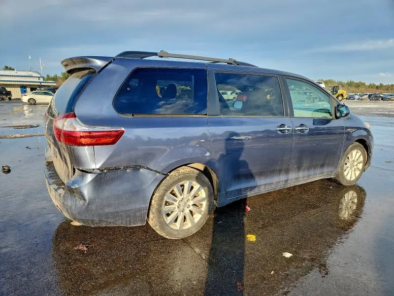 2015 TOYOTA SIENNA XLE  