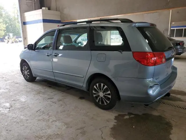 2010 TOYOTA SIENNA CE