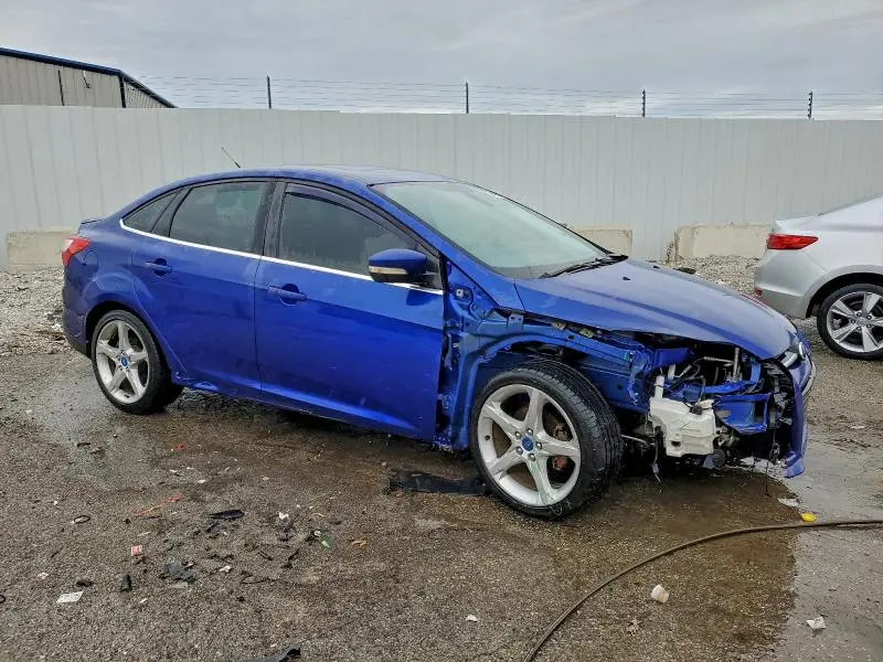 2012 FORD FOCUS TITANIUM  