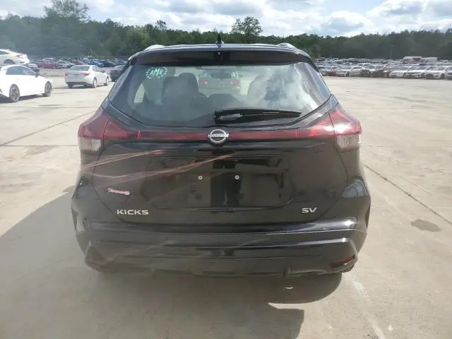 2022 NISSAN KICKS SV  