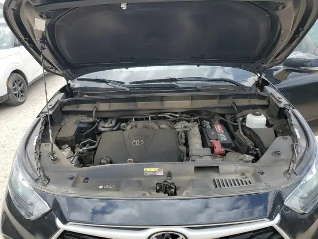2020 TOYOTA HIGHLANDER XLE  