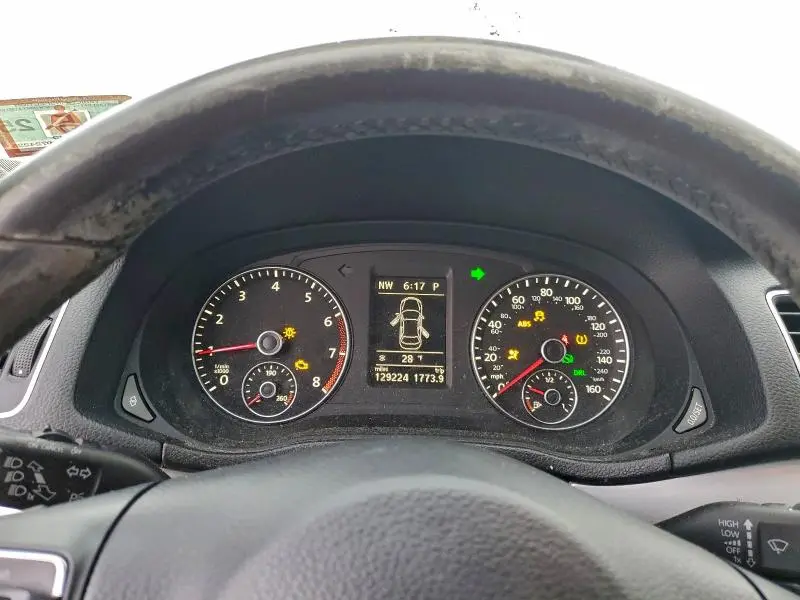 2012 VOLKSWAGEN PASSAT SE  