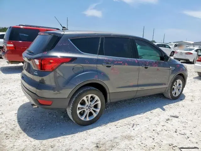 2019 FORD ESCAPE SE  