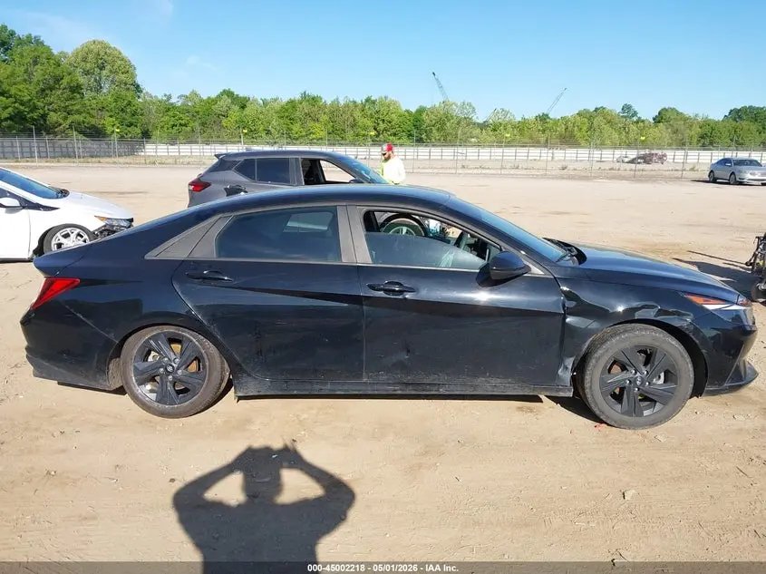 2022 HYUNDAI ELANTRA SEL