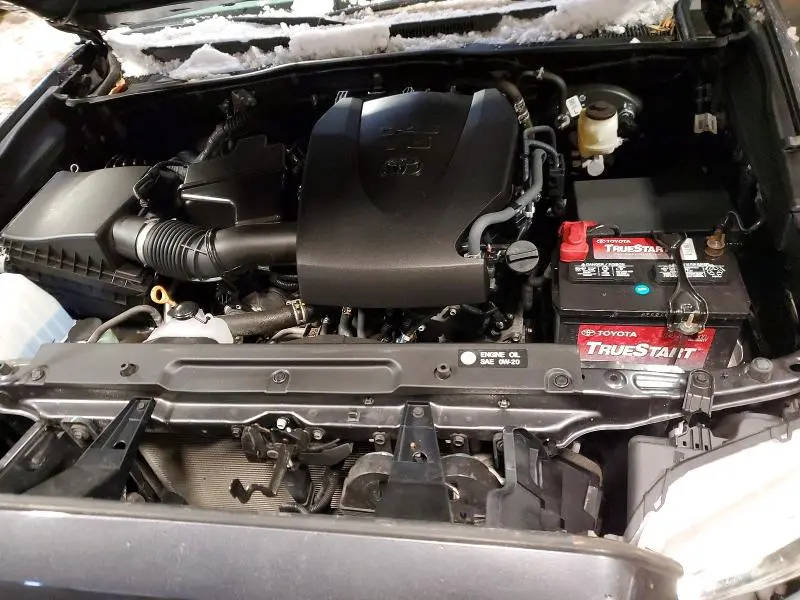 2019 TOYOTA TACOMA SR V6  