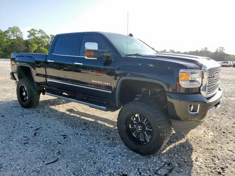 2018 GMC SIERRA K2500 DENALI  