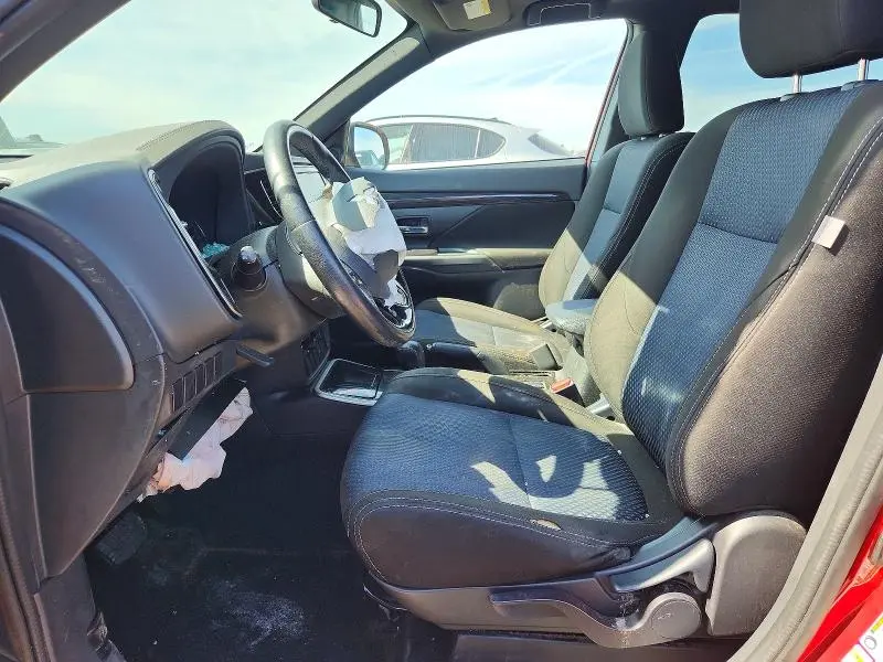 2018 MITSUBISHI OUTLANDER SE  