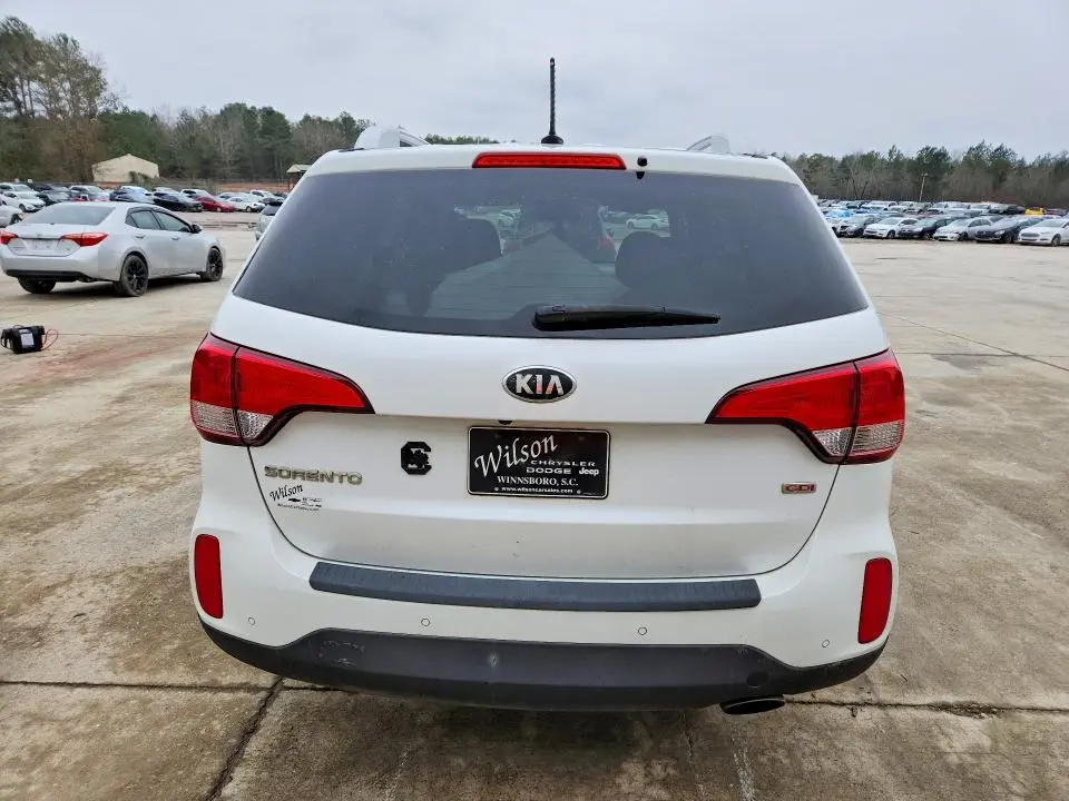 2015 KIA SORENTO LX  