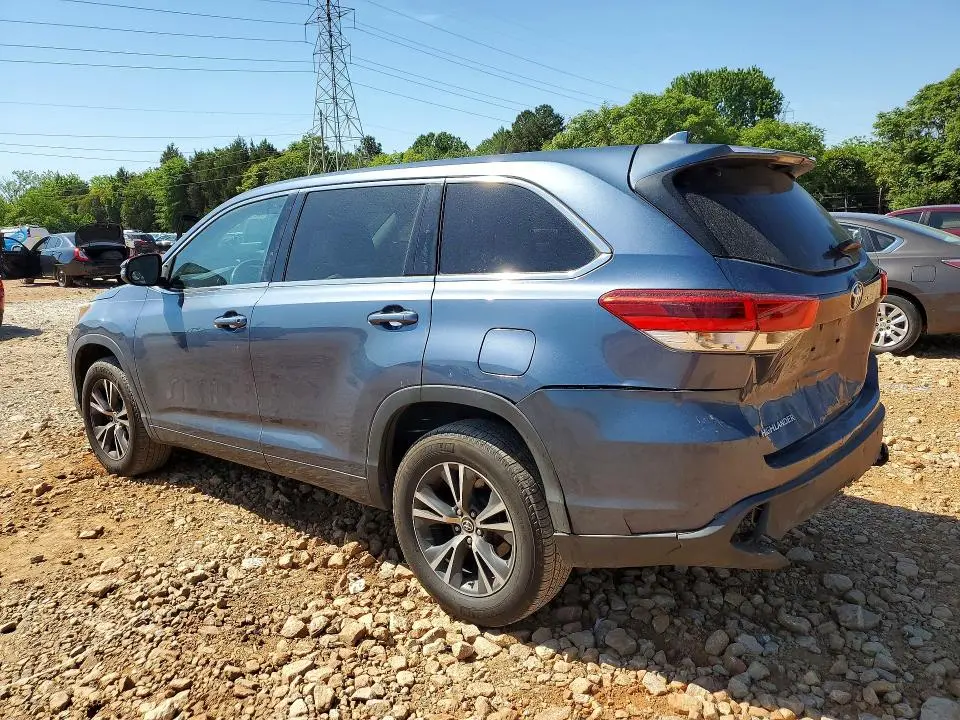 2017 TOYOTA HIGHLANDER LE PLUS  