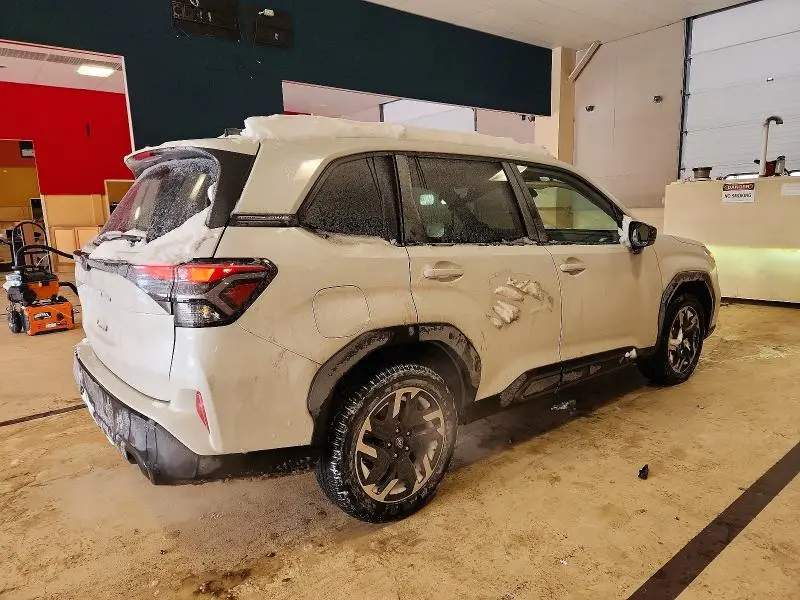 2025 SUBARU FORESTER LIMITED  