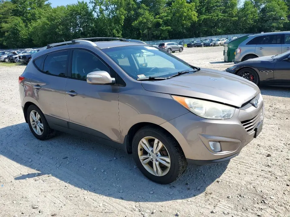 2013 HYUNDAI TUCSON GLS  