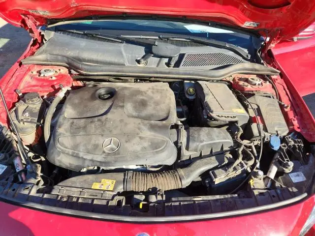 2015 MERCEDES-BENZ GLA 250  