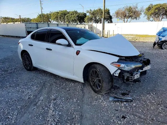 2018 ALFA ROMEO GIULIA Q4  