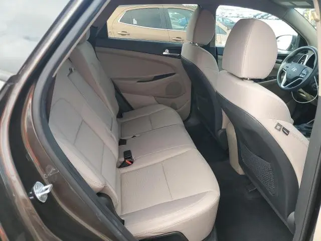 2019 HYUNDAI TUCSON SE  