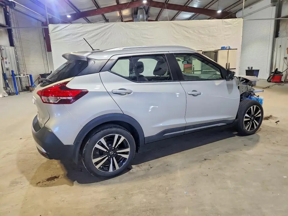 2019 NISSAN KICKS SR  