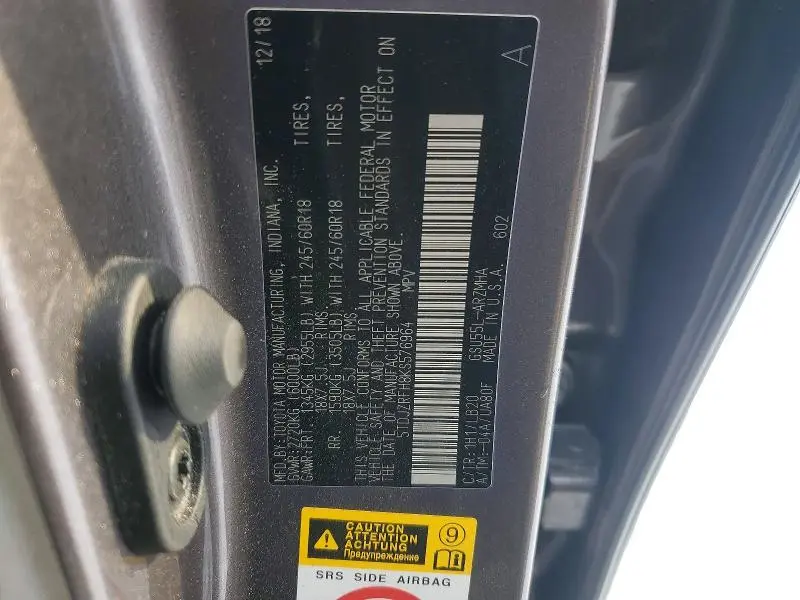 2019 TOYOTA HIGHLANDER SE  