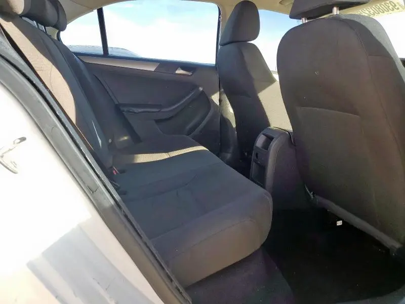 2015 VOLKSWAGEN JETTA SE  