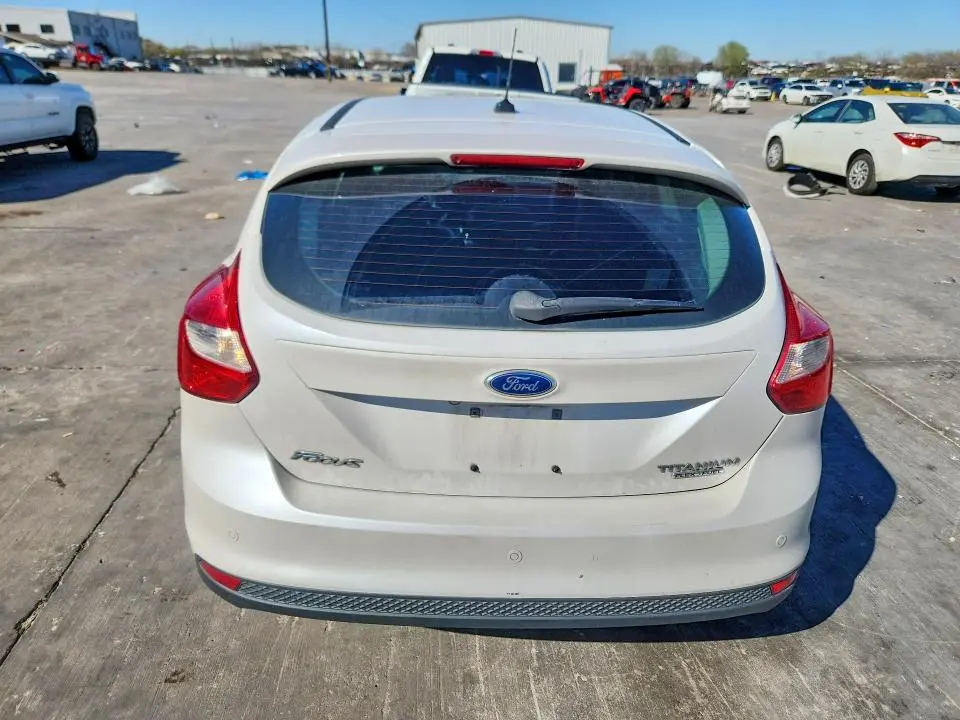 2014 FORD FOCUS TITANIUM  