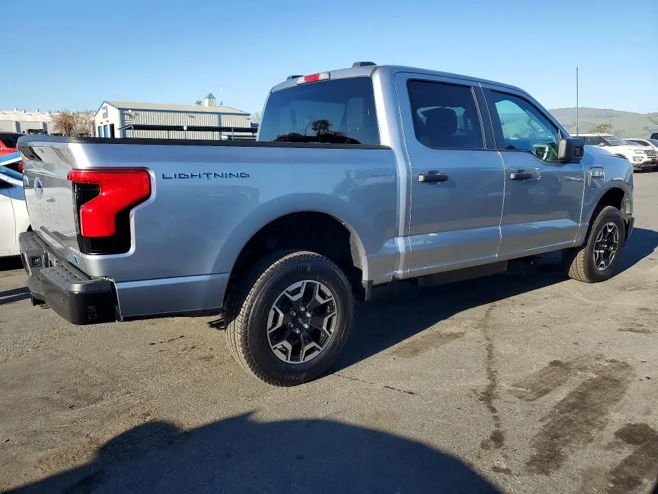 2023 FORD F150 LIGHTNING PRO  