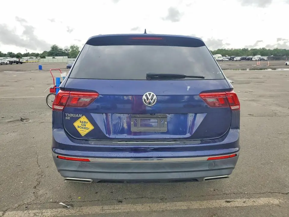 2021 VOLKSWAGEN TIGUAN SE  