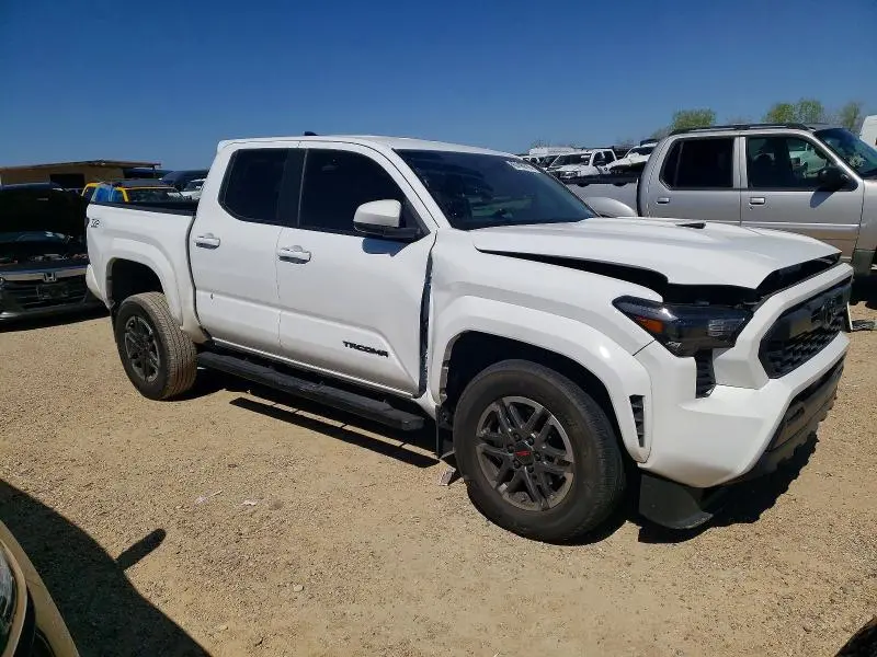 2024 TOYOTA TACOMA TRD SPORT  