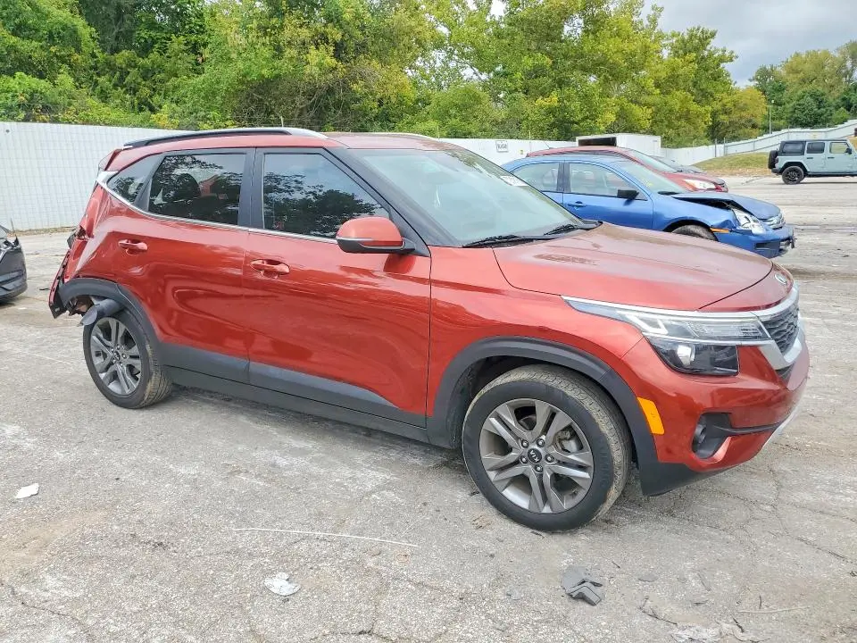 2021 KIA SELTOS S  