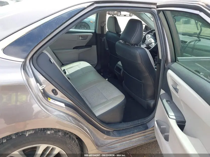 2015 TOYOTA CAMRY SE