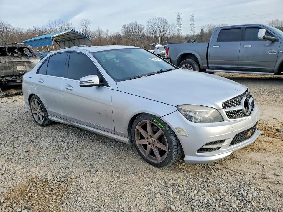 2011 MERCEDES-BENZ C 300  
