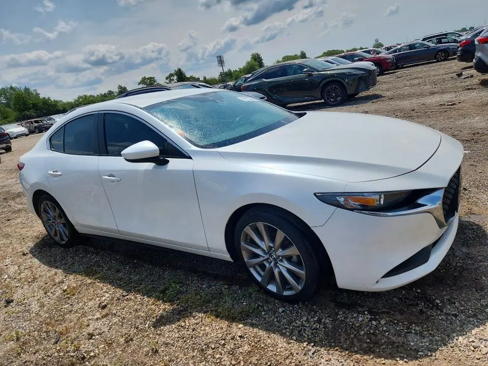 2022 MAZDA 3 SELECT  