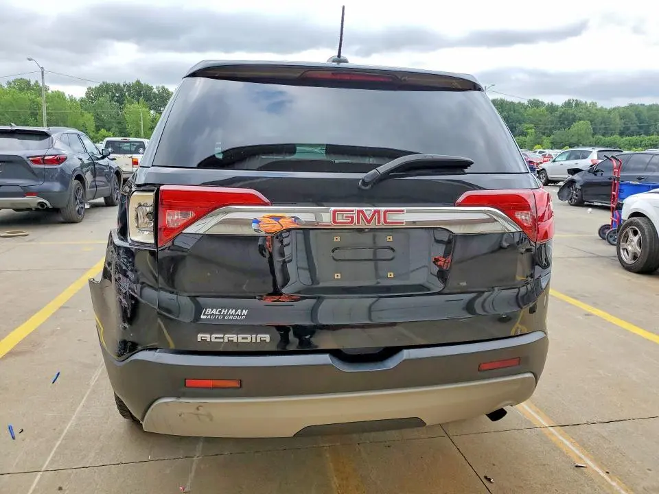 2017 GMC ACADIA SLE  