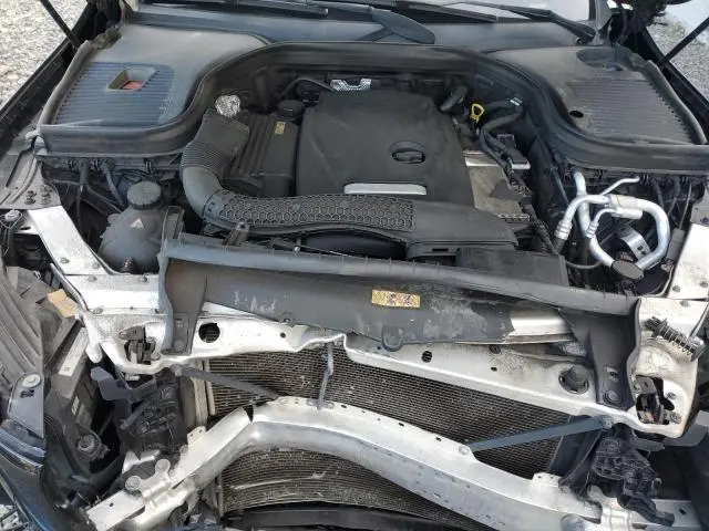 2017 MERCEDES-BENZ GLC 300  