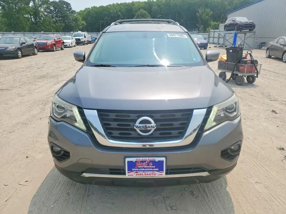 2017 NISSAN PATHFINDER SV  