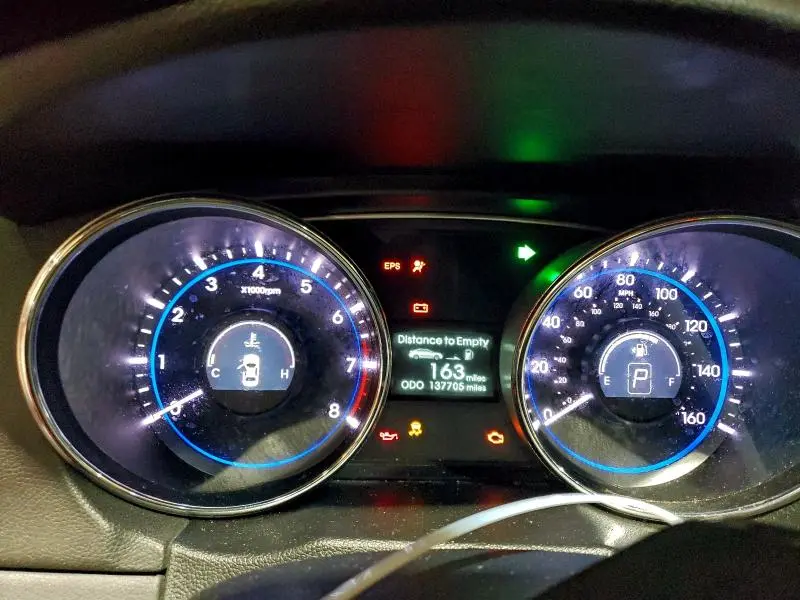 2011 HYUNDAI SONATA GLS  