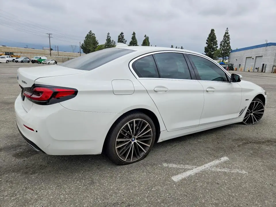 2022 BMW 530E   