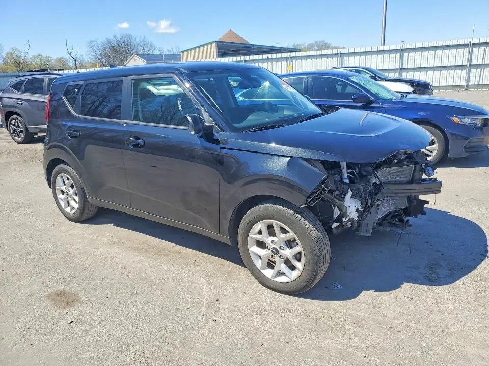 2024 KIA SOUL LX  