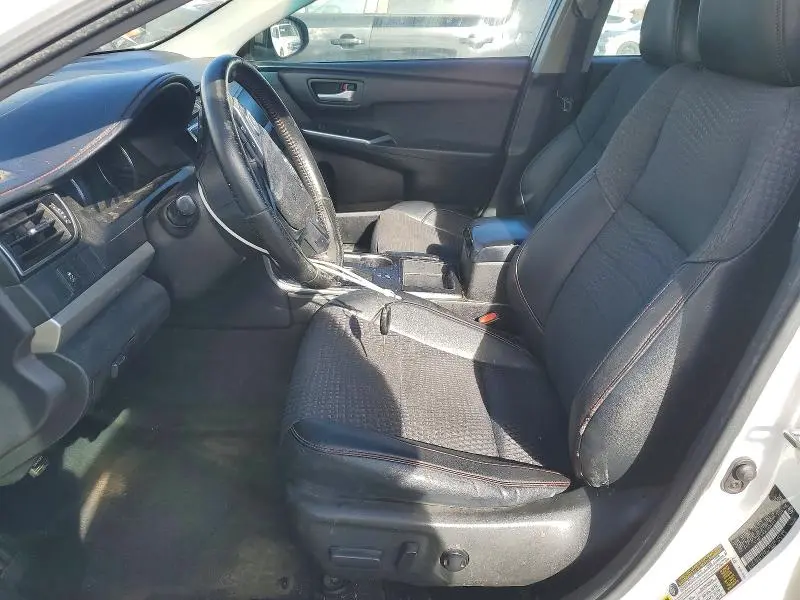 2015 TOYOTA CAMRY LE  