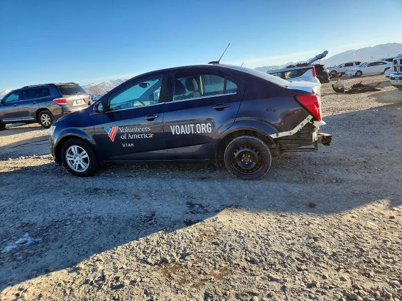 2016 CHEVROLET SONIC LT  