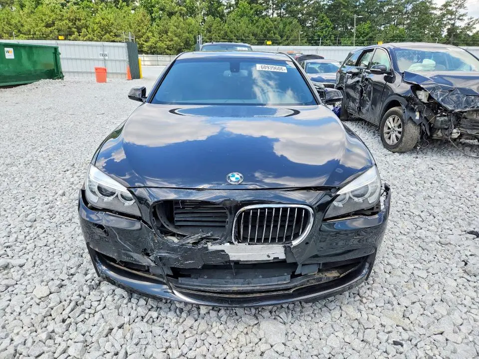 2013 BMW 750 XI  