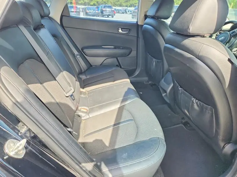 2018 KIA OPTIMA S  