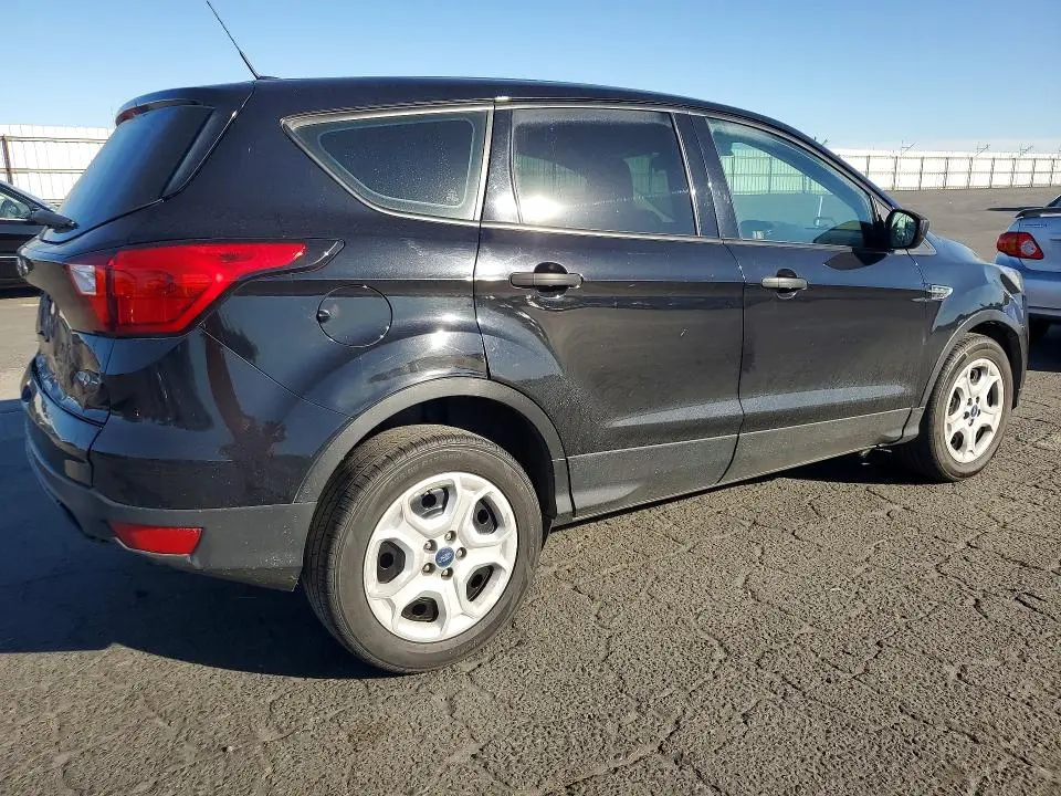 2019 FORD ESCAPE S  